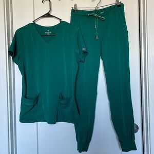 Med couture scrub set